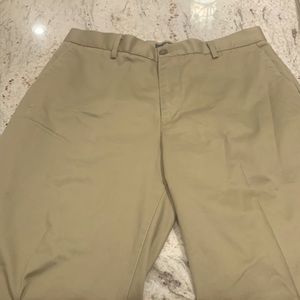 Dockers Signature Khaki Classic Fit / D3 Pants, Size 34X32